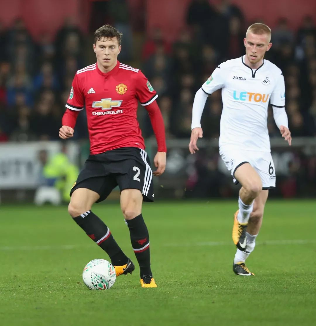 她在自己的 她在自己的